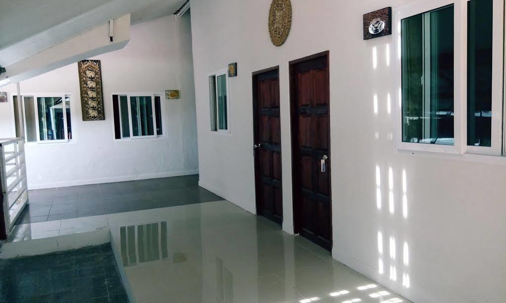Reggaeinn Phi Phi Don Exterior photo